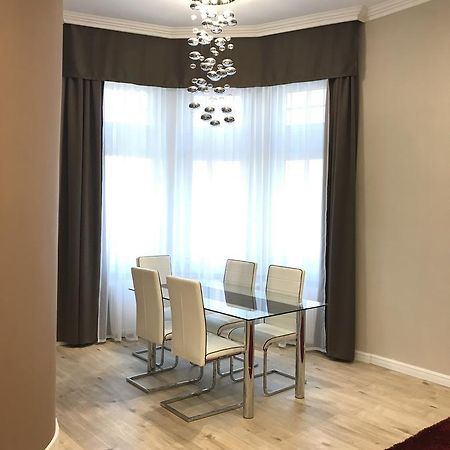 Gozsdu Glamour Apartment Budapeste Exterior foto