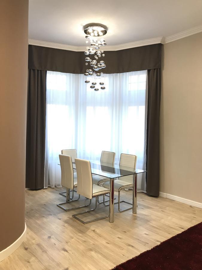 Gozsdu Glamour Apartment Budapeste Exterior foto